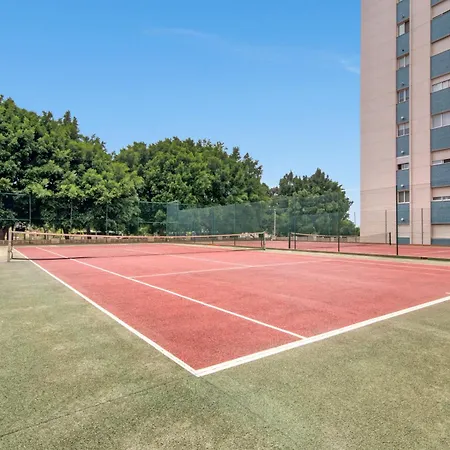 Appartement Athenea 4 *